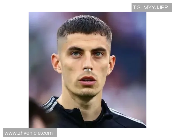 体育场上的风云人物男足球明星的精彩瞬间与个性头像展示